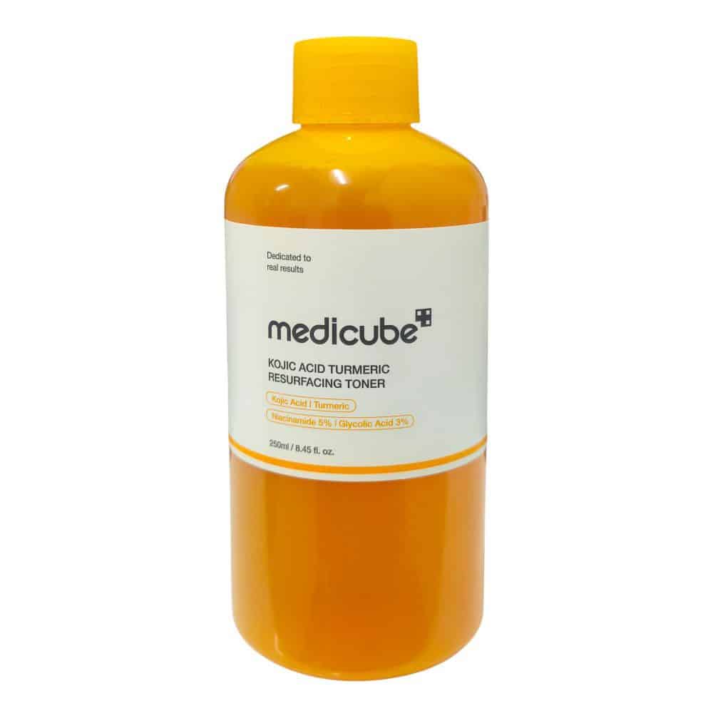 تونر روشن‌ کننده و لایه بردار ملایم کوجیک اسید و زردچوبه مدی کیوب / Medicube